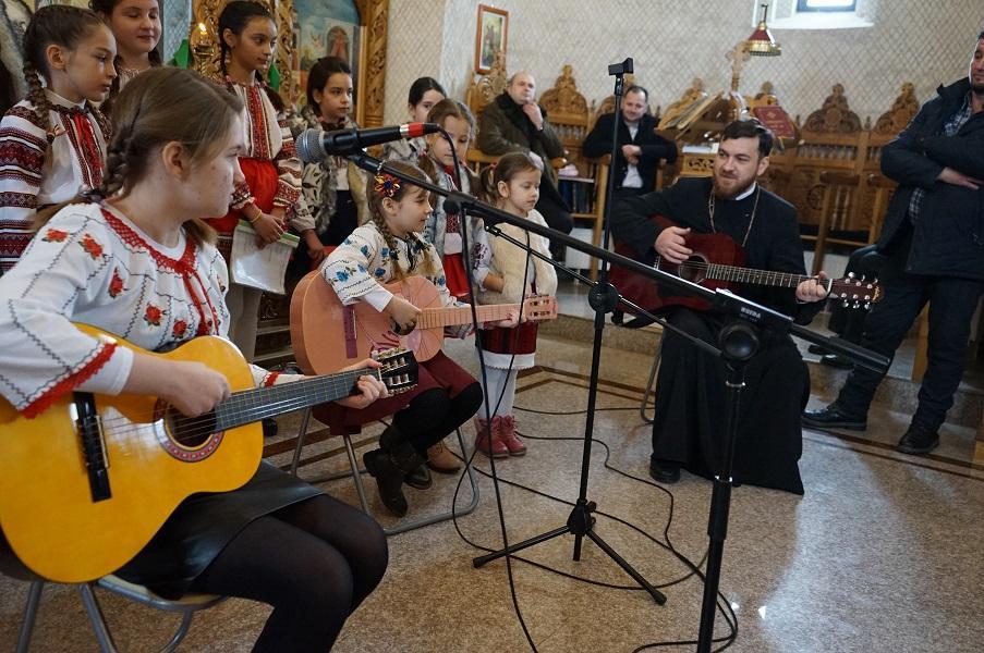 Concert caritabil „În Limba ta” în cadrul proiectului „Dar din suflet românesc” 